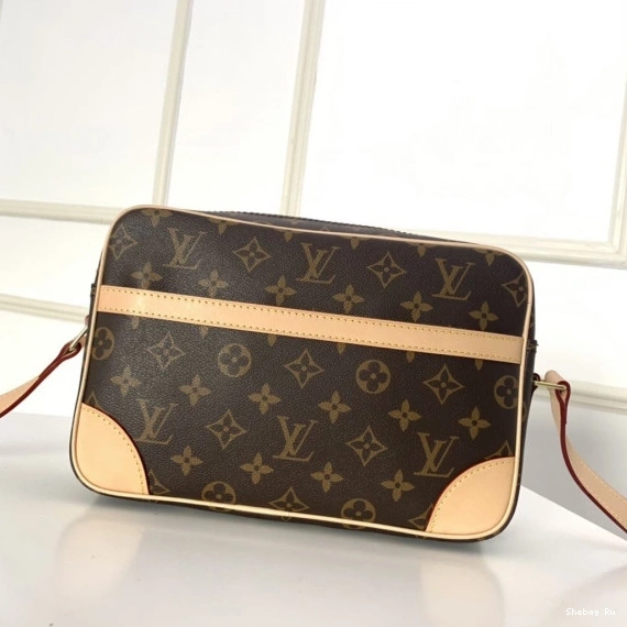 BAG VUITTON LOUIS MESSENGER 0806